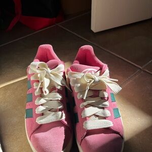 Adidas Women’s Campus 00’s size 8.5 pink / green, worn once